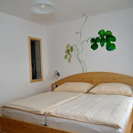 Gasthof Zur Kirche Guest house Kottes