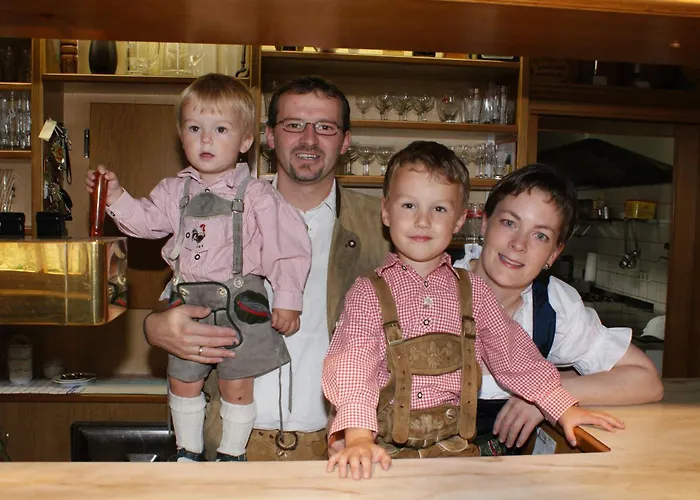 בית הארחה Zur Kirche Kottes