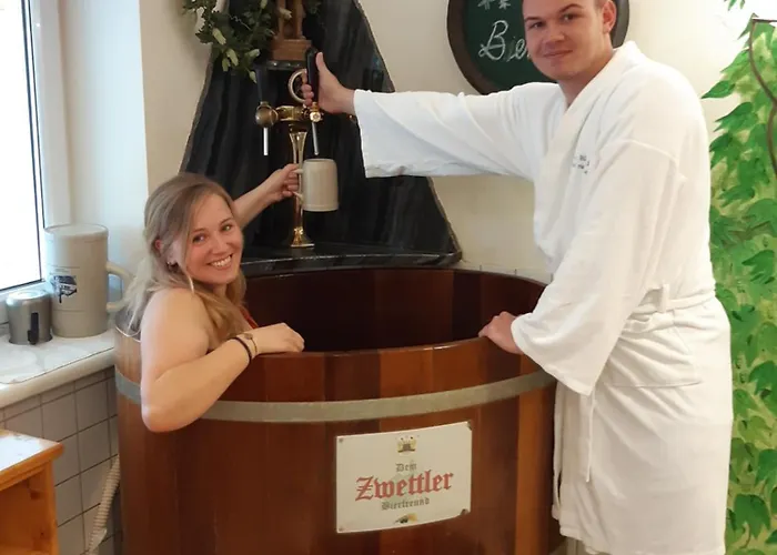 בית הארחה Zur Kirche 3*