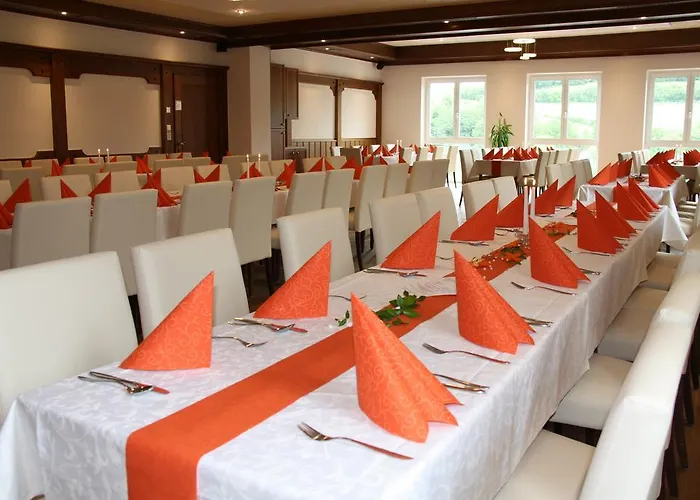 בית הארחה Zur Kirche 3*