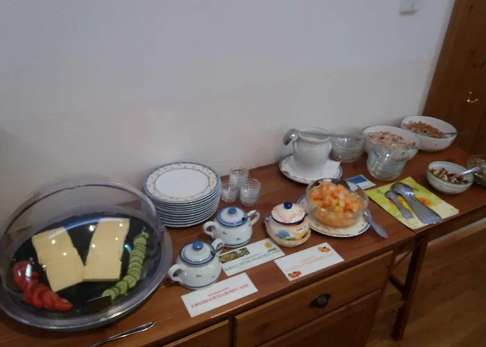 בית הארחה Zur Kirche